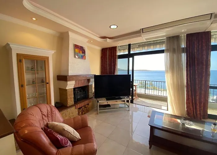 Apartament Seafront By Ma *